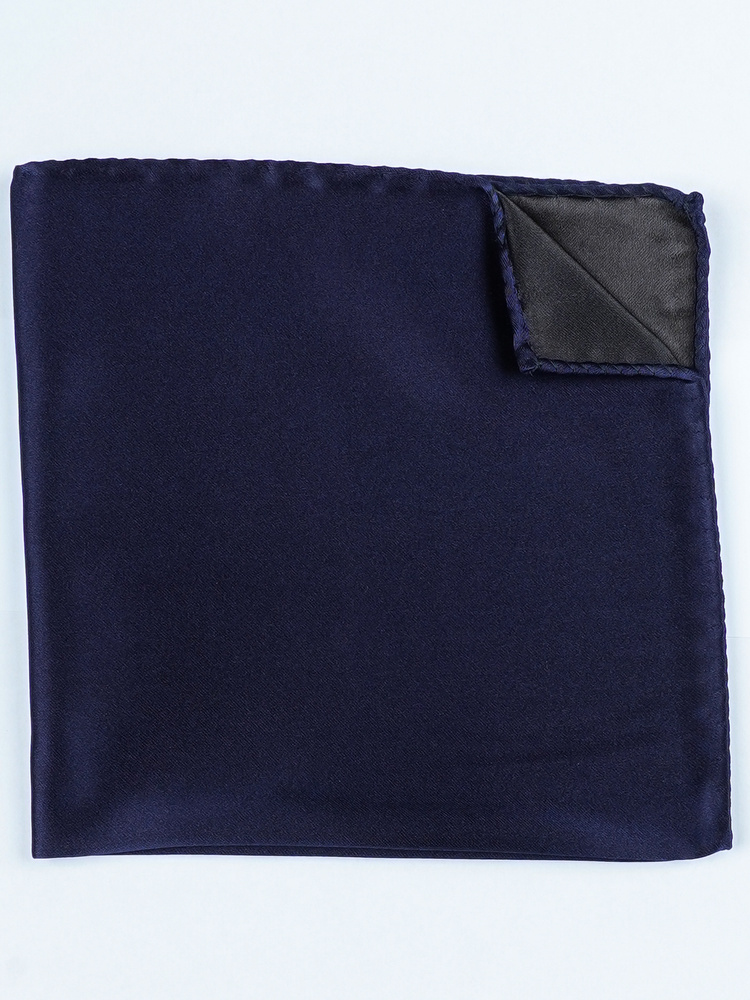 Gravata de cetim azul-meia-noite & lenço de bolso