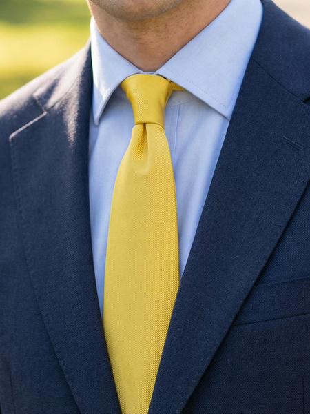 Senfgelbe Krawatte