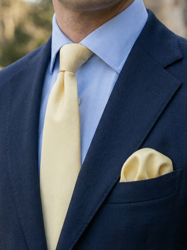 Gravata amarelo claro & lenço de bolso