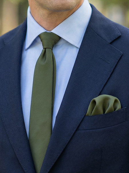 Skinny olive green tie & hanky