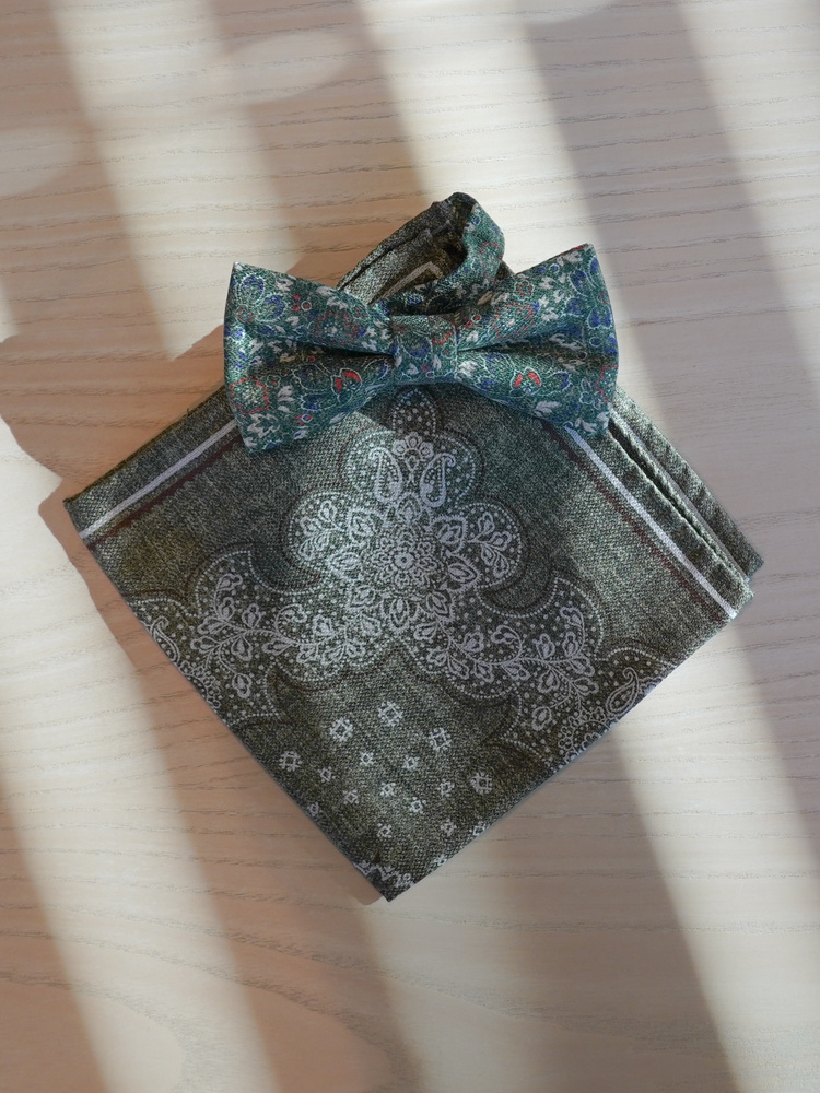 Motýlik & vreckovka do saka Green Garden