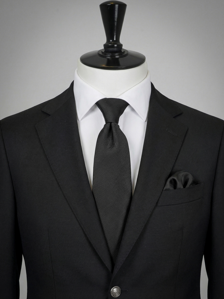 Svart slips & lommetørkle