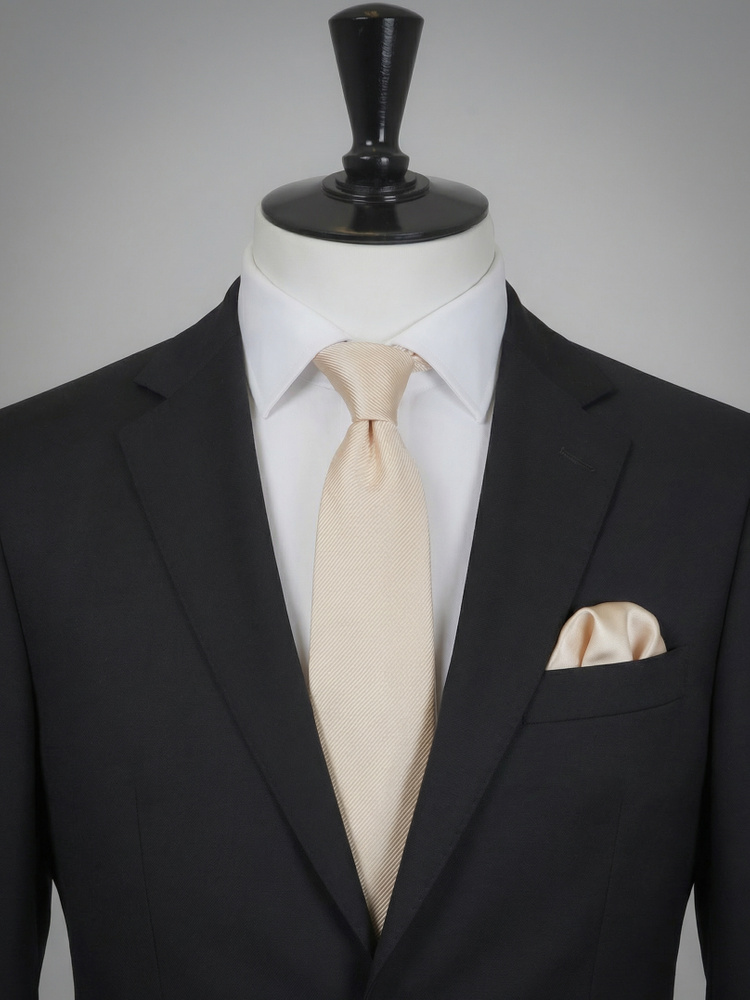 Samppanjanvärinen solmio & taskuliina