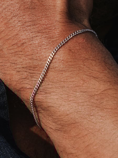 2 mm | Silberfarbenes Gliederarmband aus Edelstahl