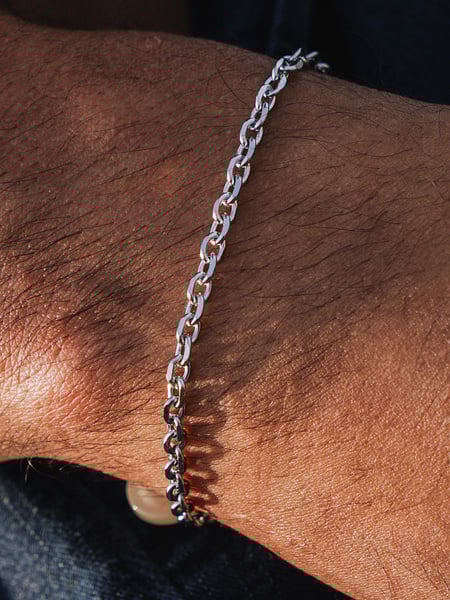 4 mm | Silberfarbenes Gliederarmband aus Edelstahl