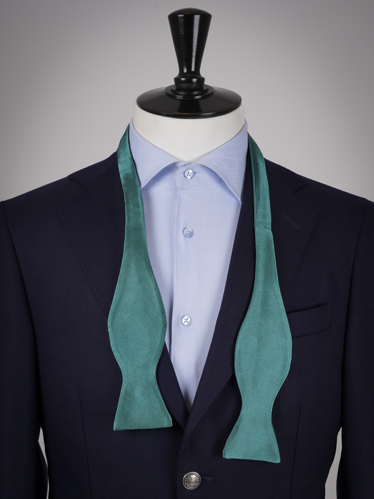 Mørk teal selvbinder butterfly