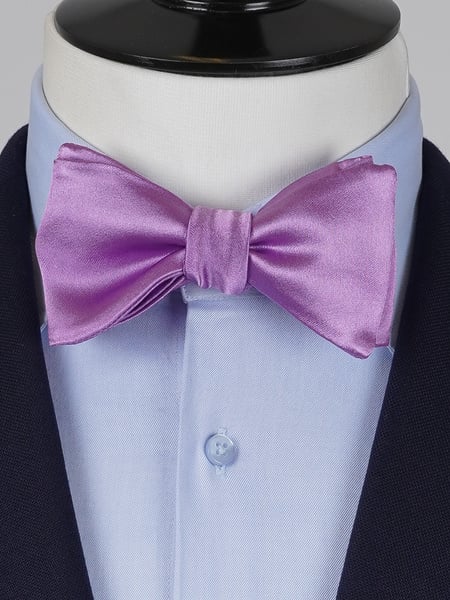 Light purple self-tie bow tie