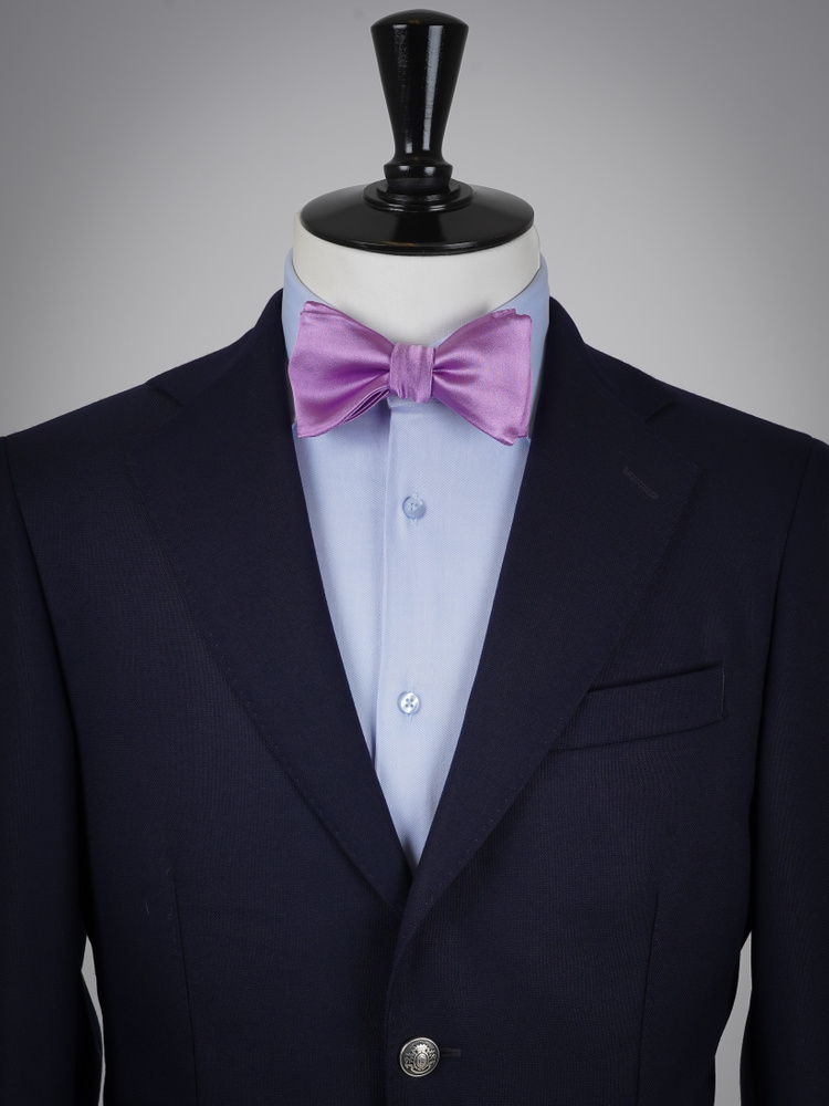 Light purple self-tie bow tie