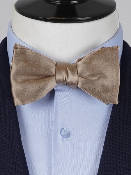Varm beige selvbinder butterfly