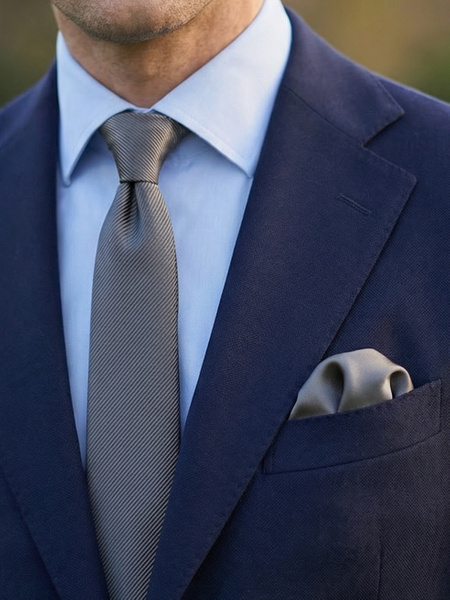 Tmavě šedá úzká kravata & kapesníček do saka