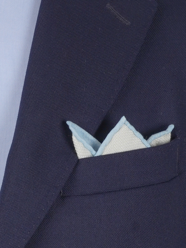 Offwhite & lyseblå lommeklud