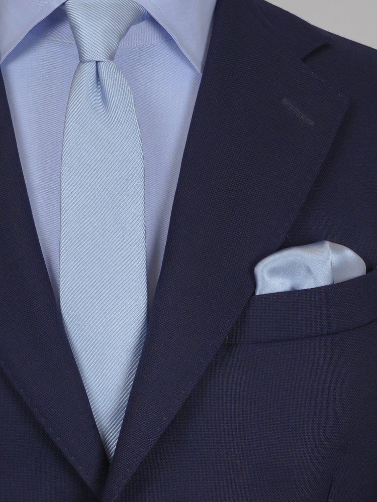 Skinny very light blue tie & hanky