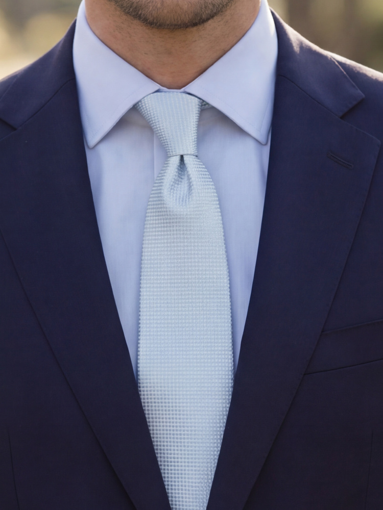 Smal lyseblå slips silke grenadine