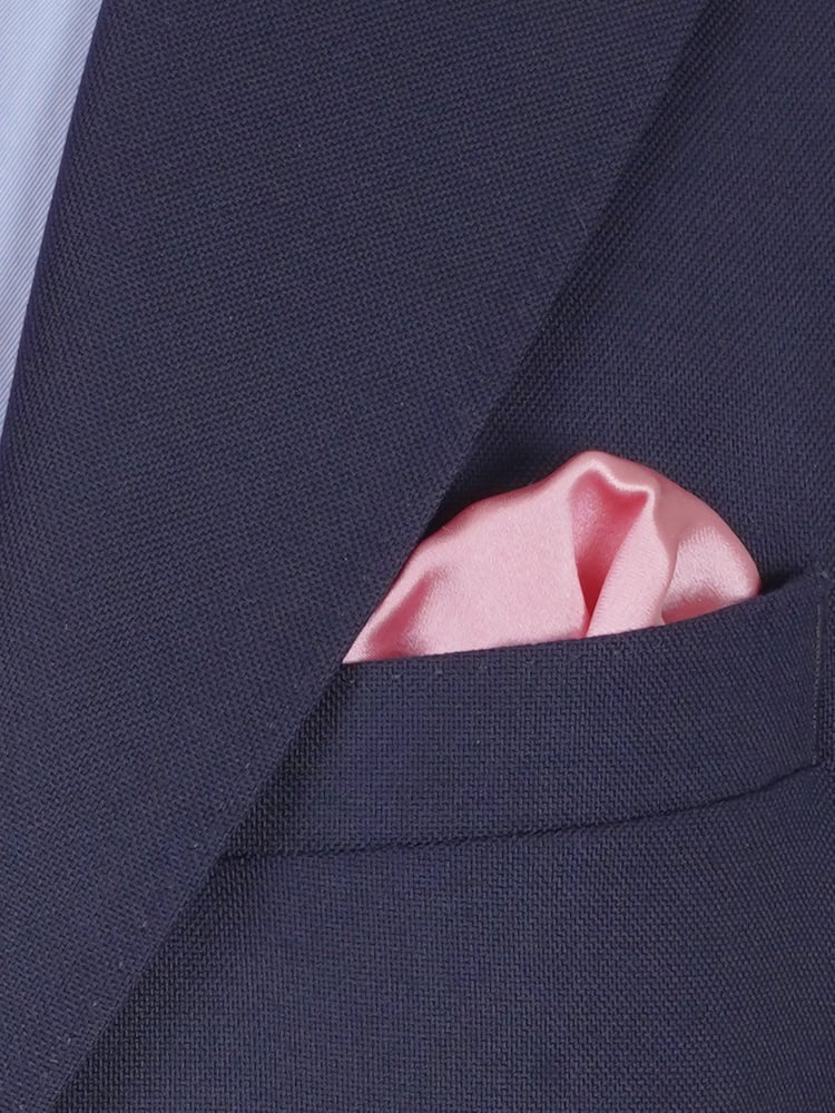 Svijetlo ružičasta leptir kravata i rupčići