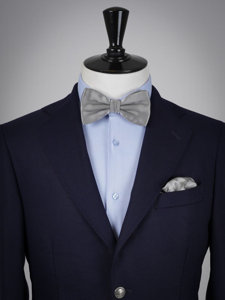 Nœud papillon argentée avec pochette de costume