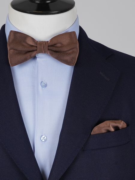 Mörkbrun fluga & näsduk