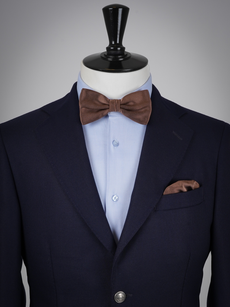 Nœud papillon marron foncé avec pochette de costume