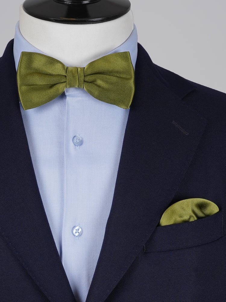 Olivgrüne Fliege & Einstecktuch