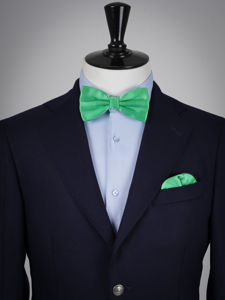 Hellgrüne Fliege & Einstecktuch