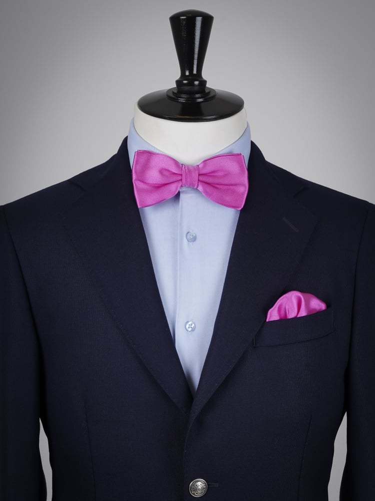 Fuchsiafarbene Fliege & Einstecktuch