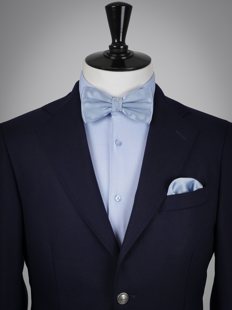 Veľmi svetlomodrý motýlik & vreckovka do saka