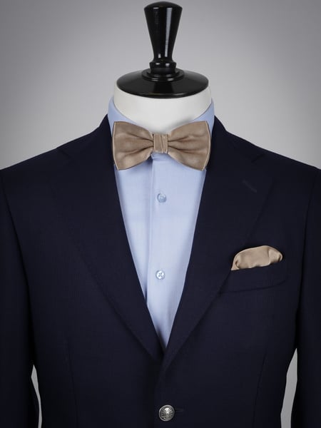 Warm beige bow tie & hanky