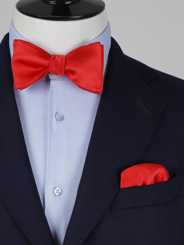 Selbstbinder Dunkelkorallenfarbene Fliege & Einstecktuch