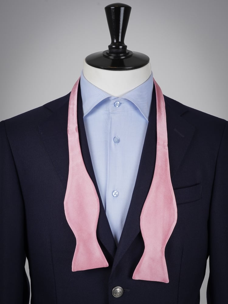 Selbstbinder Hellrosa Fliege & Einstecktuch