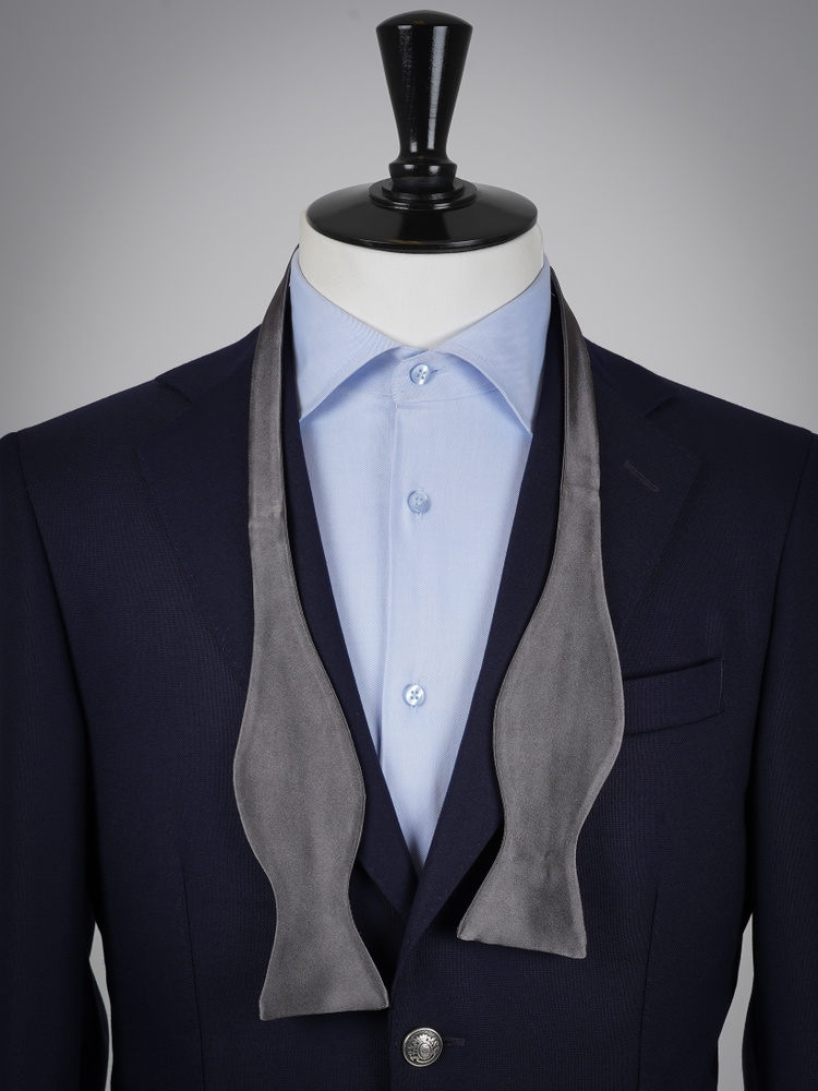 Selbstbinder Dunkelgraue Fliege & Einstecktuch