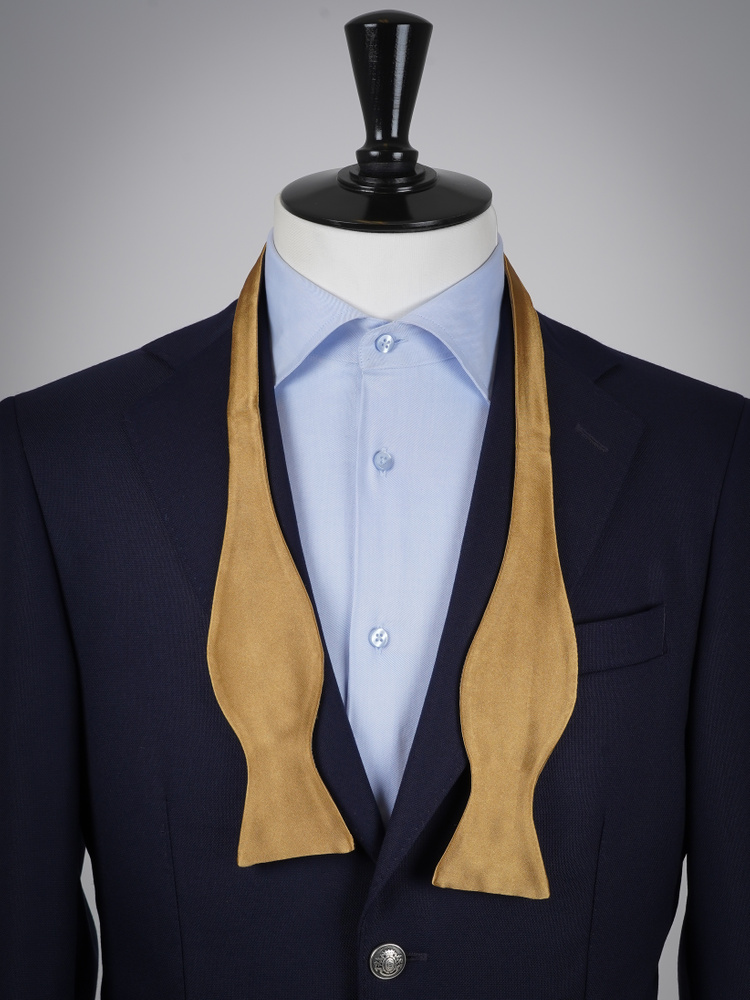 Selbstbinder Goldbraune Fliege & Einstecktuch