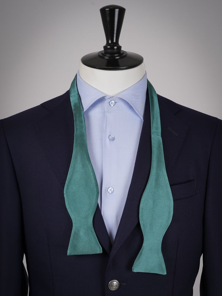 Selbstbinder Dunkel petrolfarbene Fliege & Einstecktuch