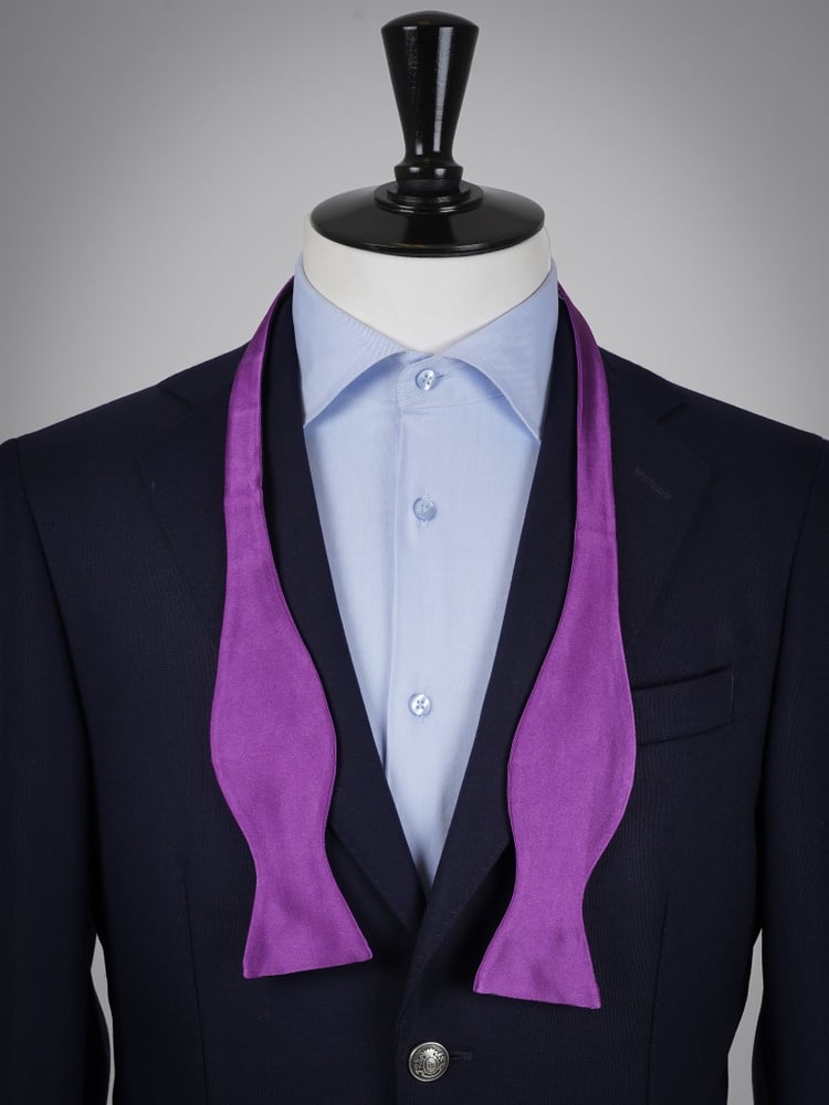 Selbstbinder Lila Fliege & Einstecktuch