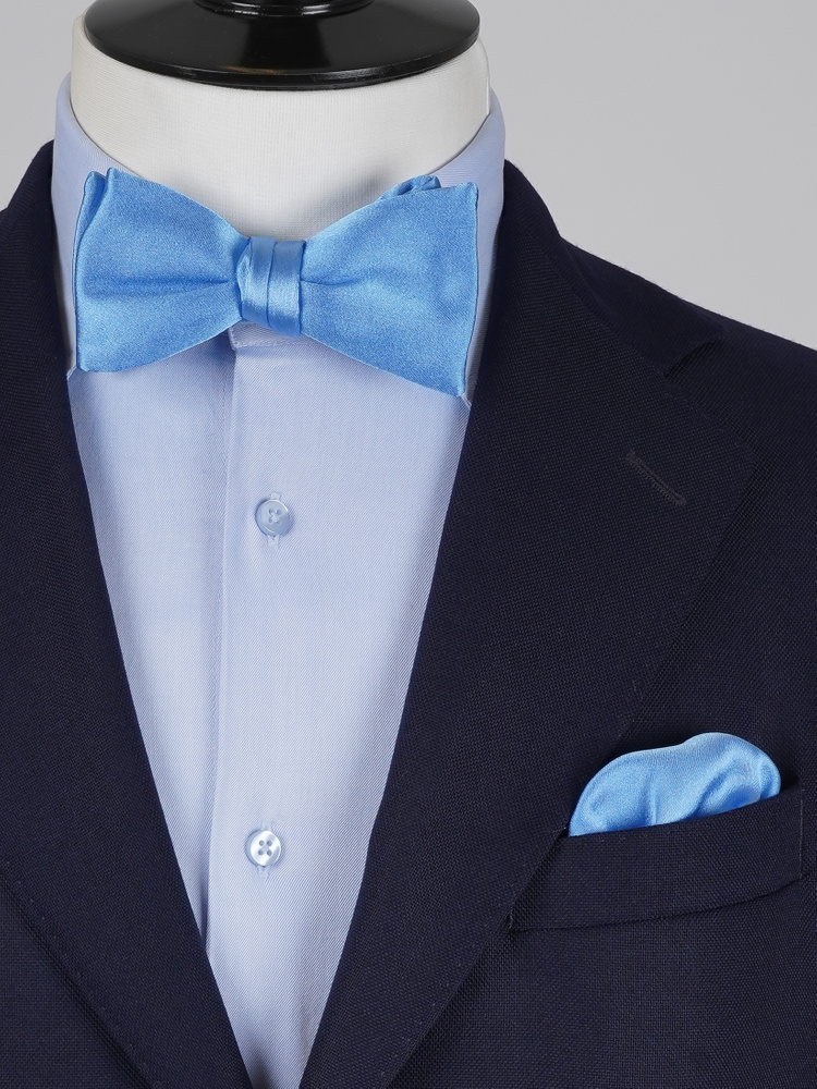 Selbstbinder Hellblaue Fliege & Einstecktuch