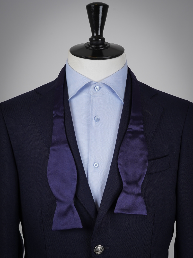 Selbstbinder Mitternachtsblaue Fliege & Einstecktuch