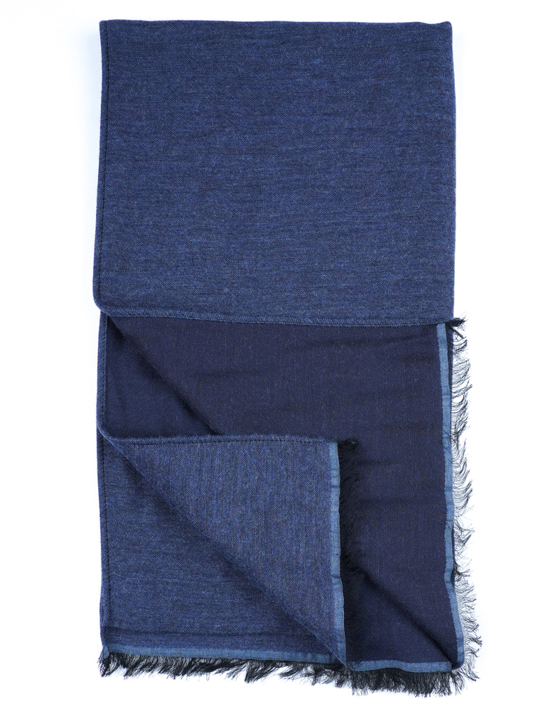 Kék és tengerészkék gyapjúsál Neive