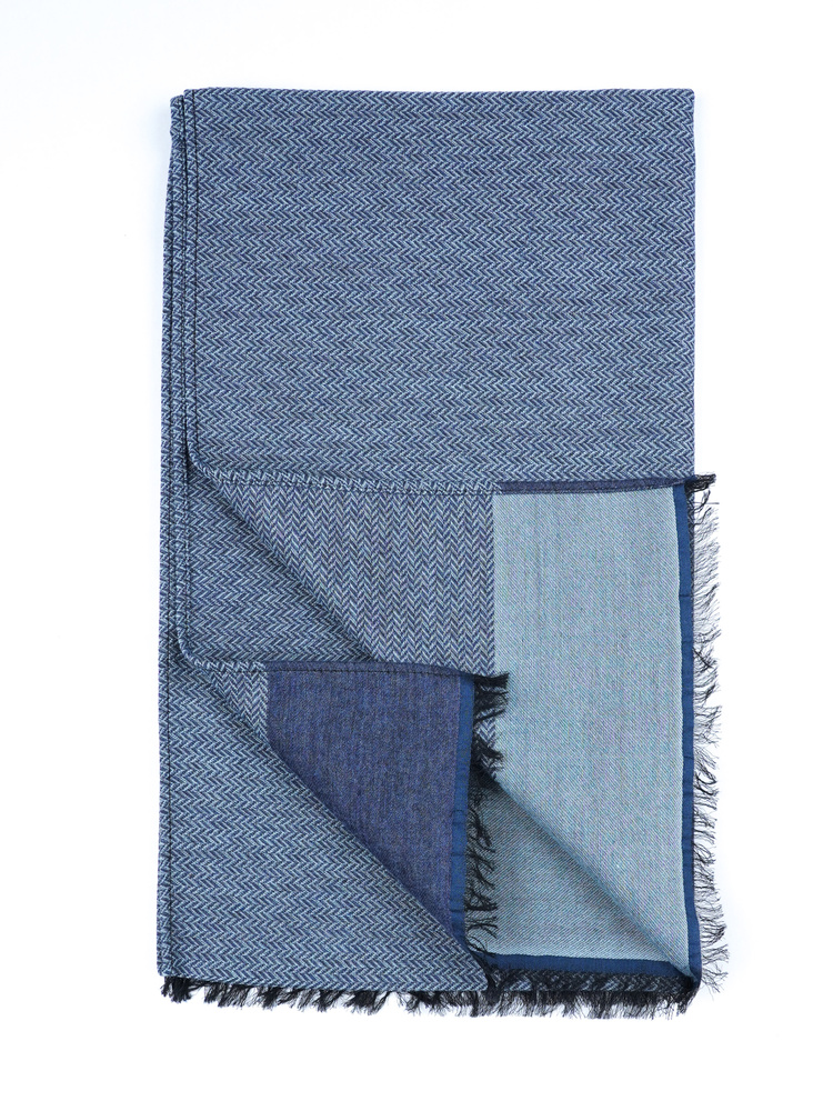 Kék gyapjúsál halszálka mintával Erice